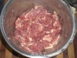 苦瓜滑牛肉的做法步骤：1