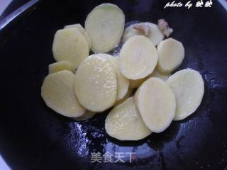 酸菜烧土豆的做法步骤：4