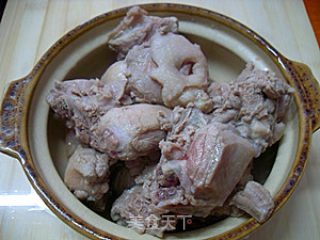 红烧鸭边腿的做法步骤：2