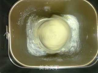 面包机版红豆面包的做法步骤：3