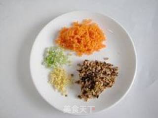 酷似“鸡米花”的香酥小丸子-----肉米花的做法步骤：2