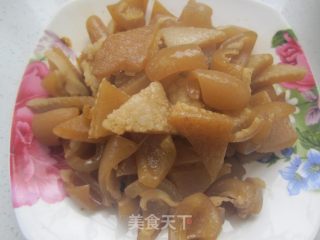 尖椒肉皮的做法步骤：4