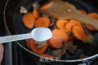 胡萝卜炒肉的做法步骤：5