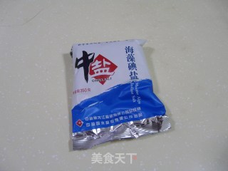 香香的盐焗腰果的做法步骤：2