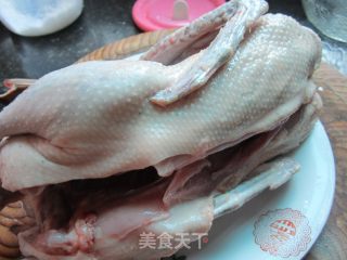清蒸鸭的做法步骤：1