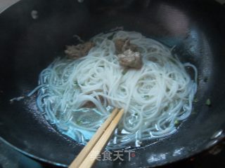 鸭肉米粉----简单营养早餐的做法步骤：4
