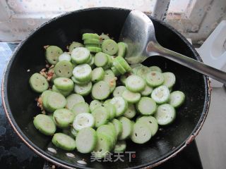 蒜茸丝瓜的做法步骤：3