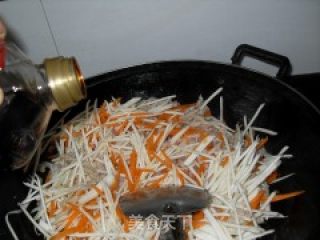 茭白炒肉丝的做法步骤：7