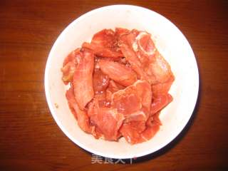 腐竹木耳炒牛肉的做法步骤：2
