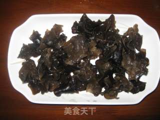 腐竹木耳炒牛肉的做法步骤：4