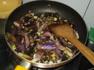 酱烧茄子的做法步骤：7