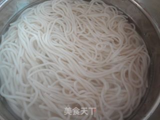 风味独特的桂林米粉的做法步骤：5