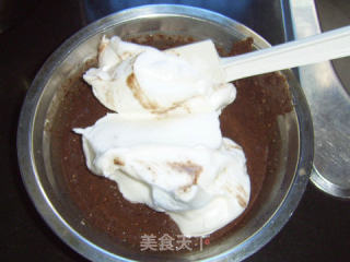 巧克力白芝麻蛋糕——电饭锅做的做法步骤：8