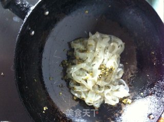 粉皮炒咸菜的做法步骤：3
