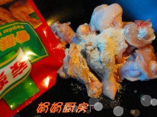 香酥炸鸡翅根！的做法步骤：3