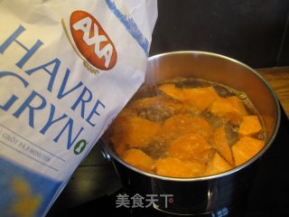 甜糯红薯粥的做法步骤：2