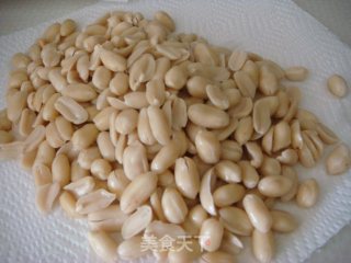 啤酒伴侣“麻辣小鱼干花生”的做法步骤：4