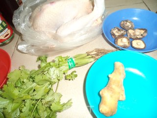 爽滑香菇鸡肉粥的做法步骤：1