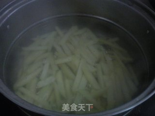 自制肯德基炸薯条的做法步骤：4