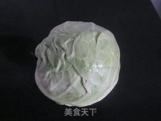 包菜西红柿炒火腿的做法步骤：1