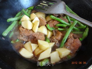 排骨芸豆炖土豆的做法步骤：6