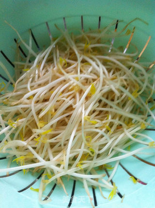 韭菜豆芽爆鳝丝的做法步骤：2