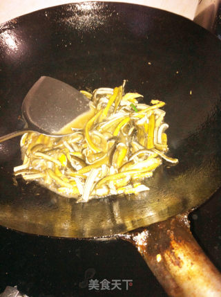韭菜豆芽爆鳝丝的做法步骤：4