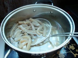 酸菜炒魔芋的做法步骤：2