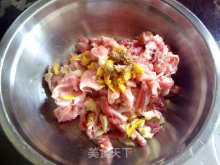 麻辣牛筋的做法步骤：2