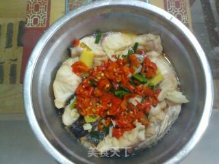 剁椒鱼腩的做法步骤：5