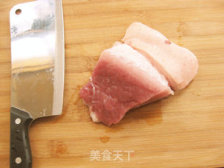 小米辣薄荷炒肉的做法步骤：1