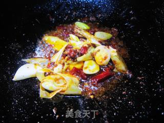 干锅鸭腿茶树菇的做法步骤：2
