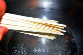 虾仁三鲜馄饨&馄饨面的做法步骤：13