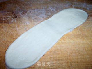 巧用窍门轻松手工揉面---桑葚果酱辫子面包的做法步骤：9