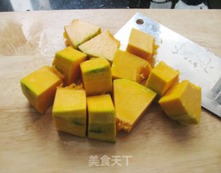 蚝油焖南瓜的做法步骤：2