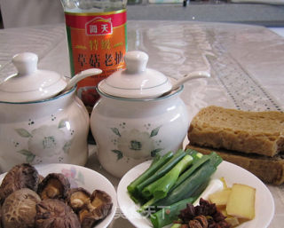 香菇烤麸的做法步骤：1