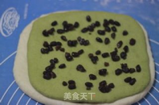 抹茶蜜豆双色土司的做法步骤：4