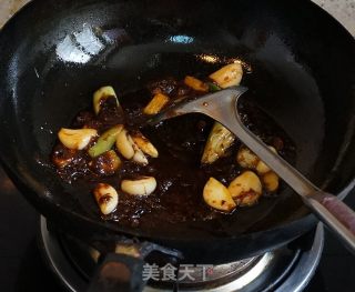 干锅牛蛙的做法步骤：7