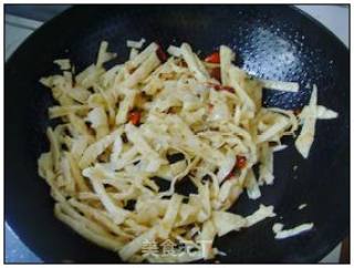 肉丝炒饼的做法步骤：9