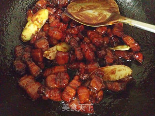 砂锅红烧肉炖土豆的做法步骤：6