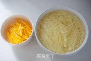 清清爽爽好味道——三丝拌面的做法步骤：1