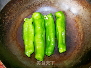 心蓝手制私房菜【虎皮烧辣椒】——丑并温柔着的做法步骤：2
