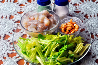 腰果虾仁的做法步骤：1