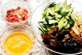 木须肉的做法步骤：1