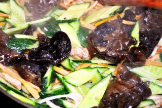 木须肉的做法步骤：8