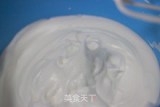 蜜红豆戚风蛋糕卷的做法步骤：7
