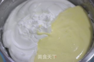 蜜红豆戚风蛋糕卷的做法步骤：9