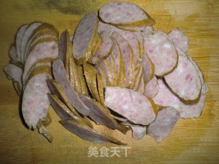 红肠土豆片的做法步骤：2