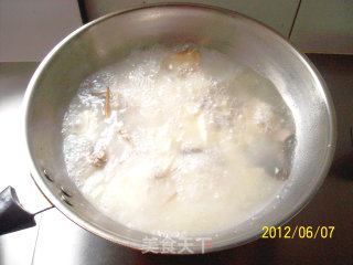 一鱼多吃之《鲈鱼身价豆腐汤》的做法步骤：10