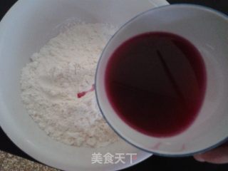 [粉色面条]——纯天然色素的做法步骤：4